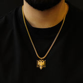 Albanien Adler Wappen Kette Herren getragen am Model