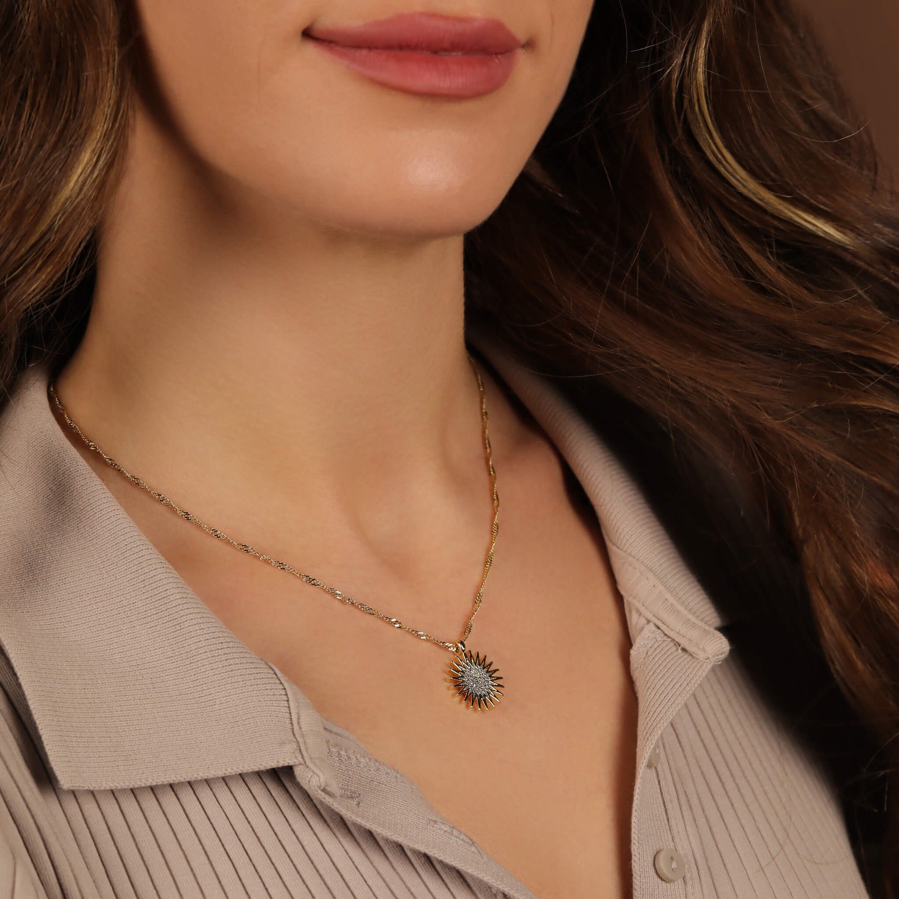 Kurdistan Kette für Damen - Tragebild