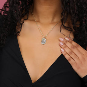 Kroatien Adler Kette Tragebild Damen Gold