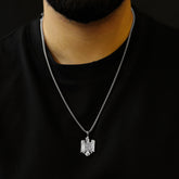 Rumänien Wappen Kette Herren getragen am Model